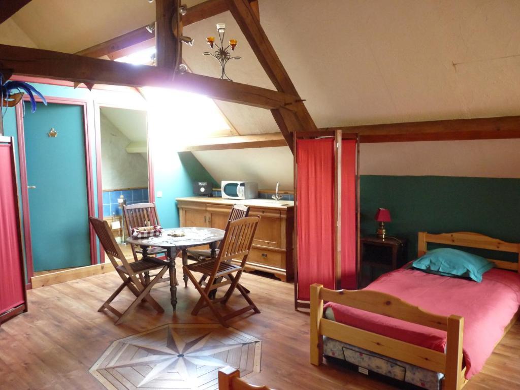 Le Trot'In Chair Bed and Breakfast Martigny-le-Comte Pokój zdjęcie
